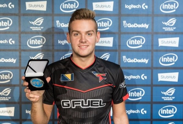 FaZe 和 Passion UA 在 StarLadder 布达佩斯 Major 2025 第二阶段的第二轮比赛中取得胜利